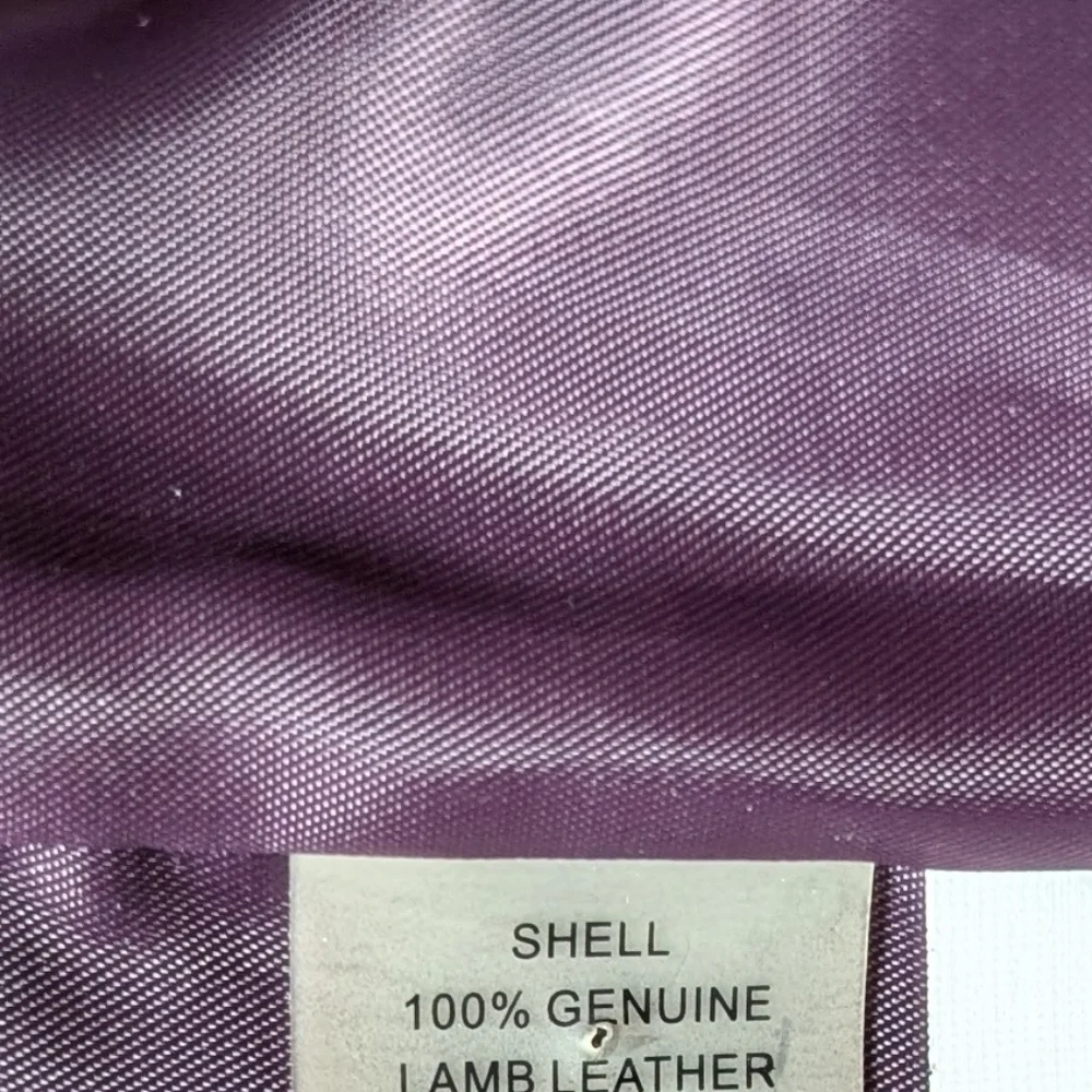 CLEARANCE!  Women's Black Leather Jacket By TAHARI Size S - Picture 4 of 8